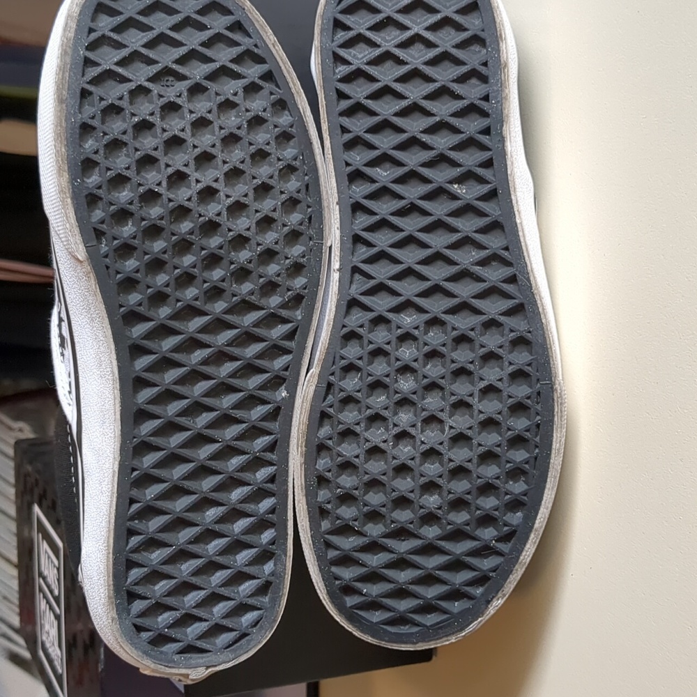 Vans Karl Lagerfeld: Off the Wall Like New - Picture 8 of 9